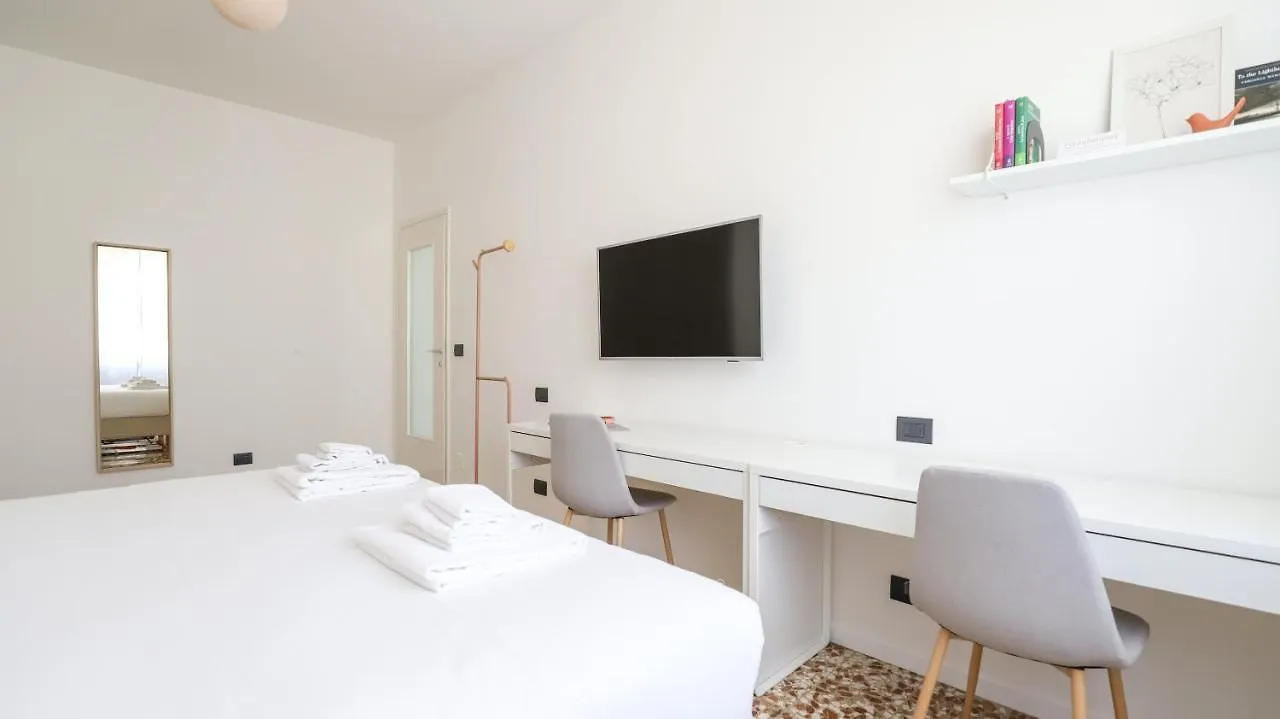 Italianway - Neera 22 Apartman Milánó 0*,